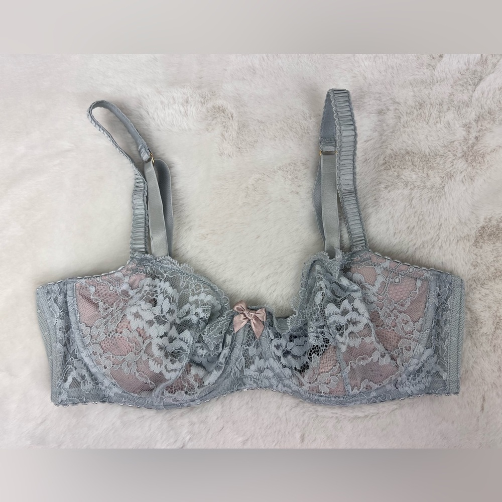 Journelle Size 36C Sexy baby blue floral Lace wire bra